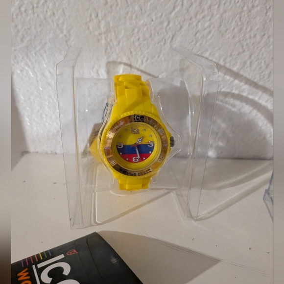 ICE Watch Bold Yellow Silicone Wristwatch with Tricolor Dial - Picture 5 of 9